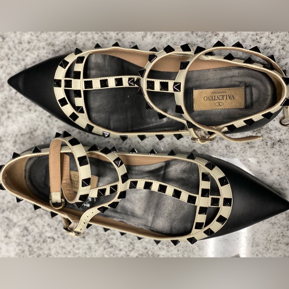 Valentino flats